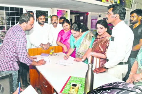 తప్పుడు కేసులు పెట్టి, ఎఫ్‌ఐఆర్‌ నమోదు చేశారు 