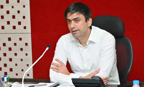 Chittoor Collector Sumit Kumar Fire On Officials
