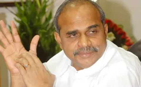 Telangana Political And Congress Leaders Pays Tributes To YSR
