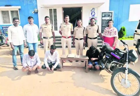 దాబాల్లోనూ విక్రయాలు.. 
