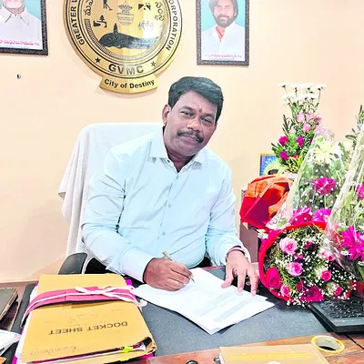 పారిశుధ్య సమస్యకు తొలి ప్రాధాన్యం 
