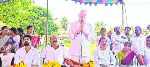 విద్యతో పాటు వ్యాయామం అవసరం