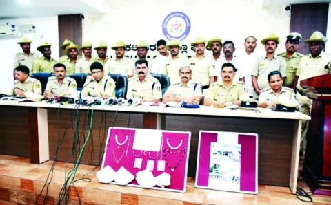 నలుగురు అంతర్రాష్ట్ర దోపిడీ దొంగల అరెస్ట్‌