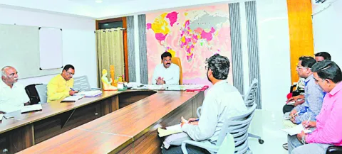 సీజనల్‌ వ్యాధులపై అప్రమత్తంగా ఉండండి