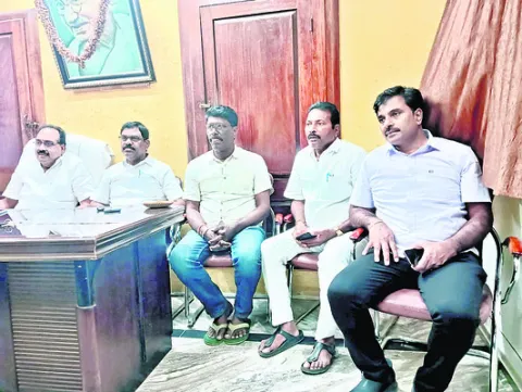 పత్తి కొనుగోళ్లలో కొత్త విధానానికి ఓకే..