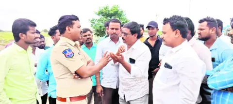 ‘మాగనూర్‌ను ఎడారి చేయొద్దు’ 
