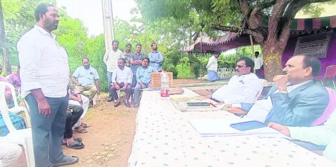 విద్యుత్‌ సమస్యల పరిష్కారంలో జాప్యం చేయొద్దు