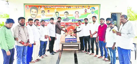 జనహృదయ నాయకుడు వైఎస్సార్‌ 
