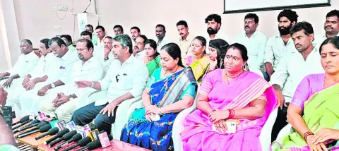 నకిలీ పట్టాలతో భూ ఆక్రమణలు