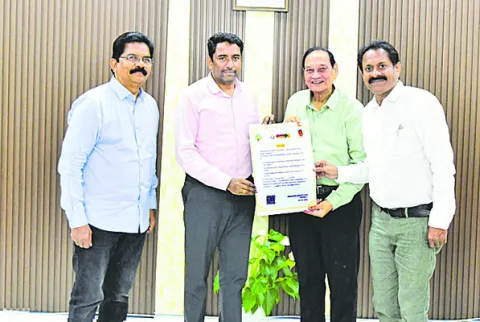 బంగారు కుటుంబాలకు మార్గదర్శిగా రెడ్‌క్రాస్‌