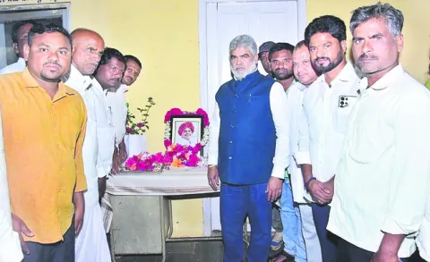 వైఎస్సార్‌ అడుగుజాడల్లో కాంగ్రెస్‌ పాలన