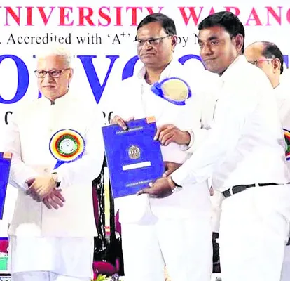 ఐదుగురిని వరించిన డాక్టరేట్‌ 