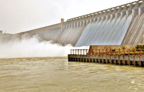 The water level in the Nagarjunasagar reservoir is rising hourly
