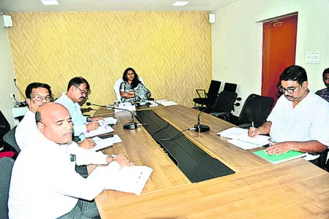 తప్పుడు రిజిస్ట్రేషన్లపై తస్మాత్‌ జాగ్రత్త 