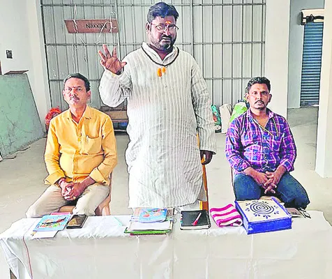 ప్రభుత్వంపై పోరాటానికి సిద్ధం