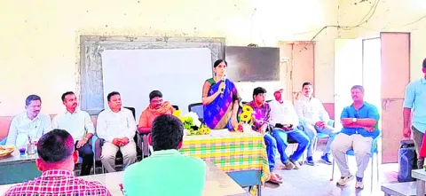 విద్యార్థులను క్రీడాకారులుగా తీర్చిదిద్దాలి