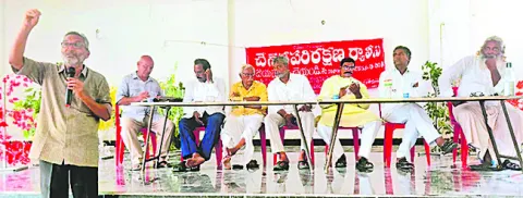 చేనేతను నిర్లక్ష్యం చేస్తున్న కేంద్ర, రాష్ట్ర ప్రభుత్వా