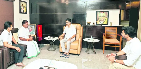 బీజేపీకి పన్నీరు బై..బై.. !