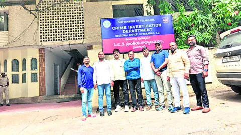 నిధుల వినియోగంపై  విచారణ చేపట్టాలి
