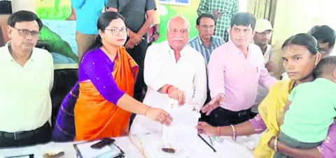 అర్హులందరికీ రేషన్‌ కార్డులు