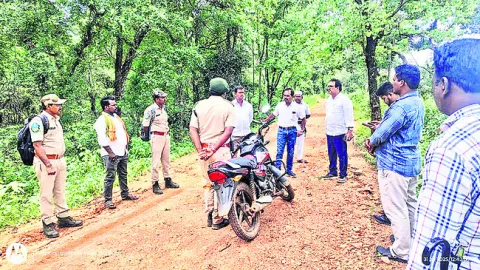 ఇళ్ల స్థలాలకు భూ పరిశీలన