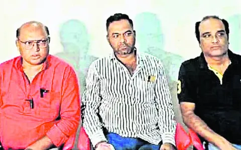 ప్రైవేట్‌ బస్సు టికెట్‌ కౌంటర్‌ ఏర్పాటుపై వివాదం
