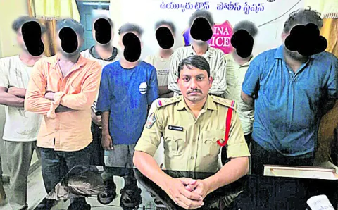 గంజాయి ముఠా అరెస్టు 