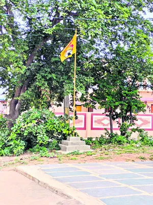 ఎన్నికల కోడ్‌ ఉల్లంఘన 