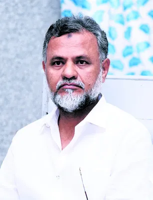 రాష్ట్రంలో ప్రజాస్వామ్యం ఖూనీ 