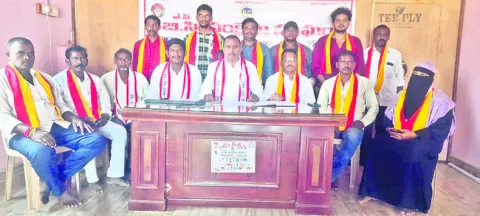 విద్యా సంస్థల దోపిడీకి అడ్డుకట్ట వేయాలి 