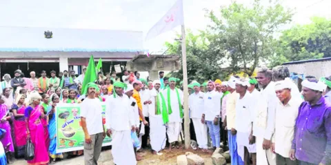 ఆదివాసీల హక్కులను కాపాడుకుందాం