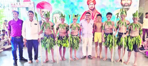 సంప్రదాయాలను భవిష్యత్‌ తరాలకు అందించాలి