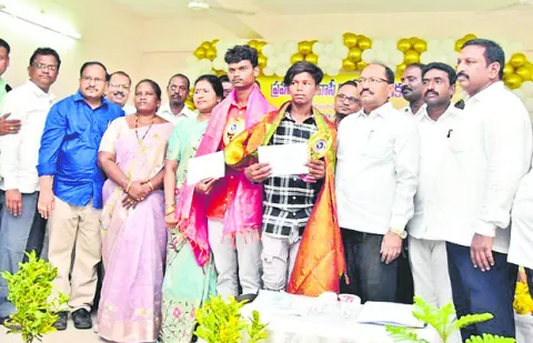 గిరిజ