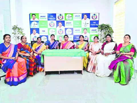 మహిళల పాలిట శాపంలా కూటమి ప్రభుత్వం 