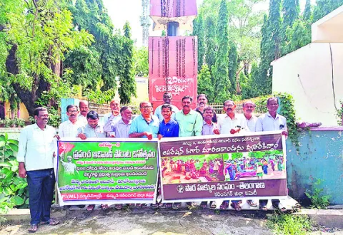 ఆదివాసీలను అంతం చేసేందుకు కుట్ర