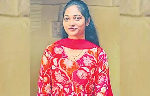 Young woman dies in road accident