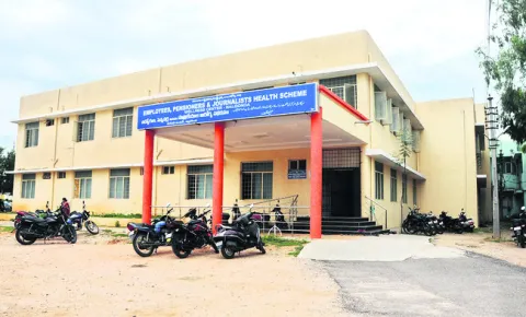 మూడు నెలలుగా మందుల కొరత