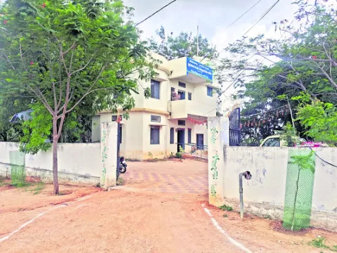 కీలక పోస్టులన్నీ ఖాళీ!