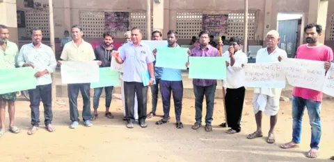 బీసీ రిజర్వేషన్లను కేంద్రం ఆమోదించాలి 