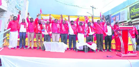 దేశ రక్షణ కమ్యూనిస్టులతోనే సాధ్యం