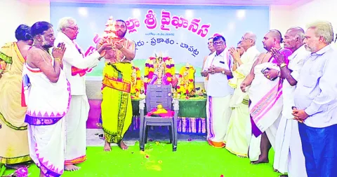 నేత్రపర్వంగా శ్రీనివాసుని కళ్యాణం