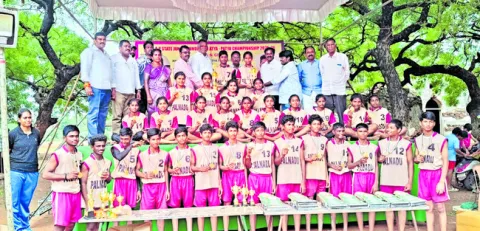 రాష్ట్ర స్థాయి ఆట్యా–పాట్యాలో ప్రథమస్థానం 