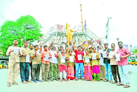 12న ఆటో, టాక్సీ డ్రైవర్ల ఆందోళన