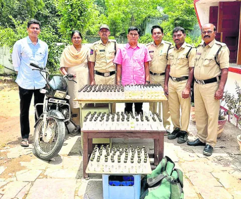 ‘దేశీదారు’ పట్టివేత