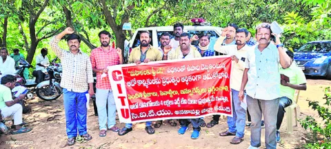 ఆటో డ్రైవర్లకు ప్రత్యామ్నాయ ఉపాధి కల్పించాలి 