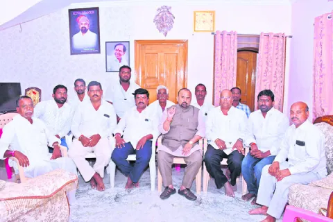 మదర్‌ డెయిరీ నిర్వీర్యానికి కుట్ర