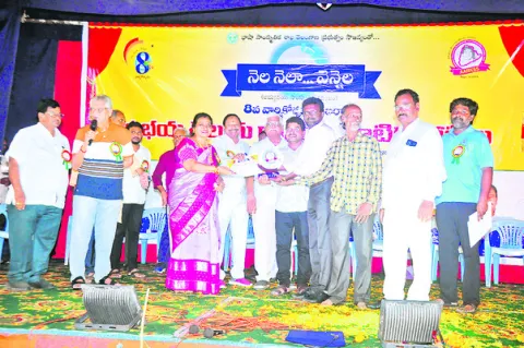 నాటిక పోటీల్లో విజేత.. ‘ఖరీదైన జైళ్లు’