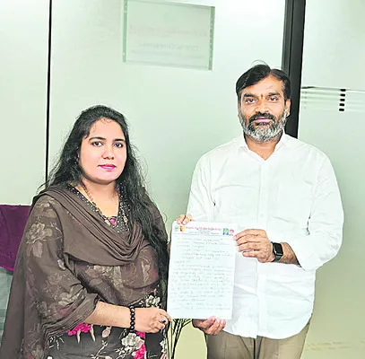 తెలంగాణ మోడల్‌ స్కూల్‌గా కేంద్రీకృతం చేయండి 
