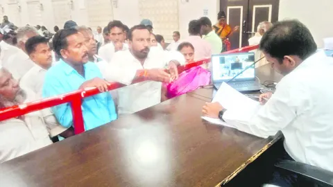 వాహన మిత్ర నగదు ఇచ్చి ఆదుకోవాలి
