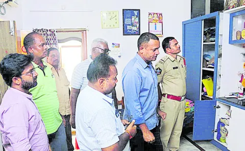 తాళం వేసిన ఇంట్లో చోరీ 